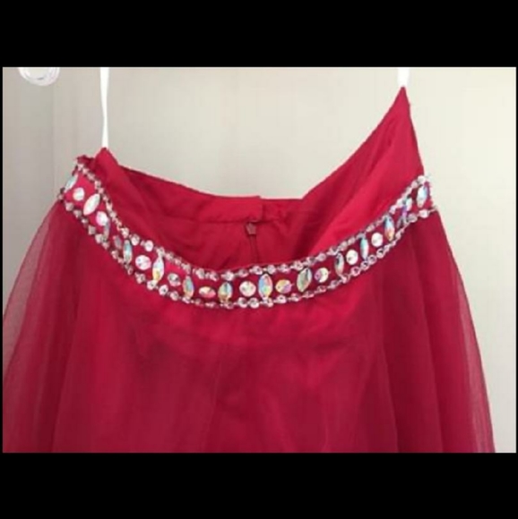 Prom Dress - Picture 2 of 4